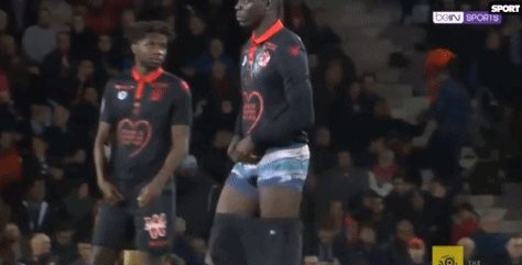 过去4年，足坛仅姆巴佩一人每年均入选FIFPro年度最佳阵容（近四年仅姆巴佩连续入选FIFPro年度最佳阵容）