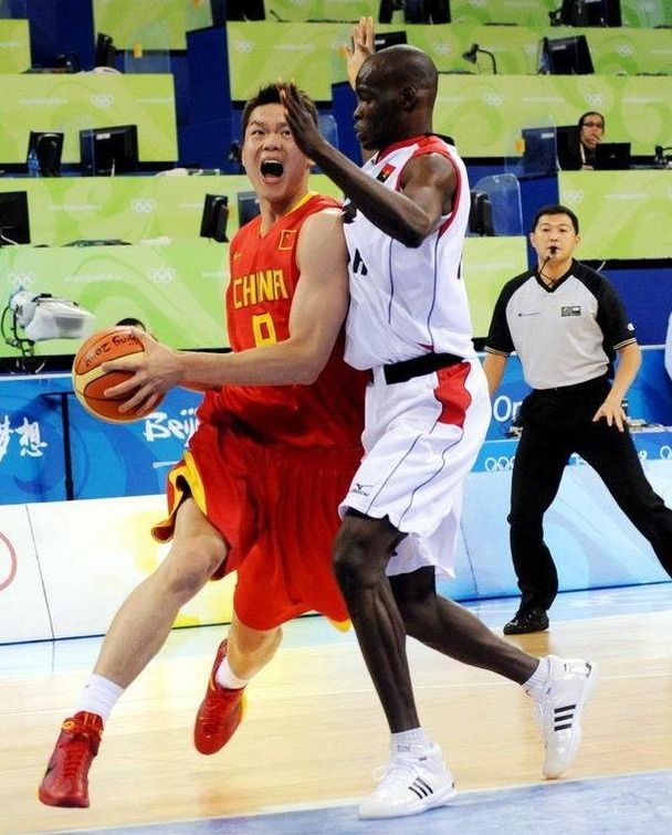 罗体：米兰冬窗寻找吉鲁式中锋，目前正评估菲尔克鲁格（罗体：米兰冬季寻觅吉鲁型中锋，菲尔克鲁格在评估中）