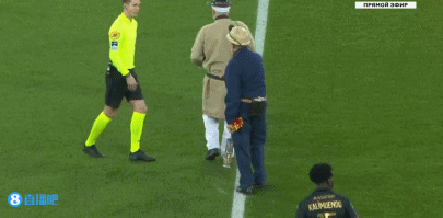 热火140-123大胜快船，五连败，战绩升至东部第三，快船深陷西部末位，进攻依赖球星，防守漏洞明显。